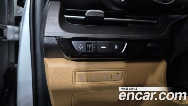 Kia Canival 2022 — photo 18