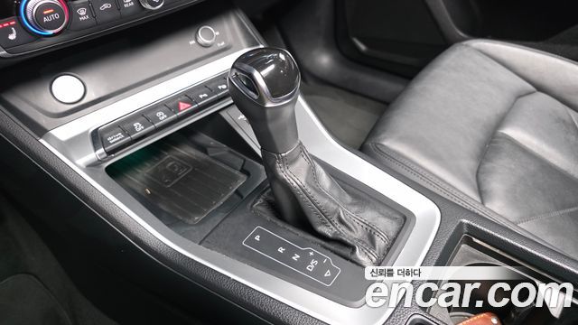 Audi Q3 2020 — photo 12
