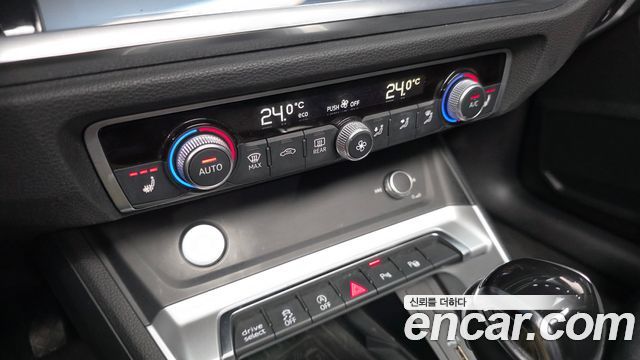Audi Q3 2020 — photo 23