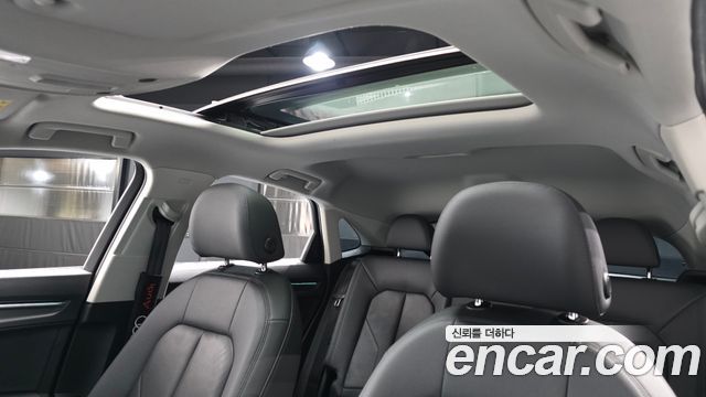 Audi Q3 2020 — photo 25