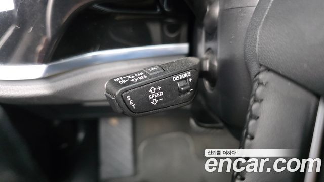 Audi Q3 2020 — photo 29