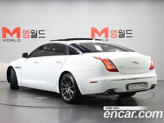 Jaguar XJ 2014 — photo 4