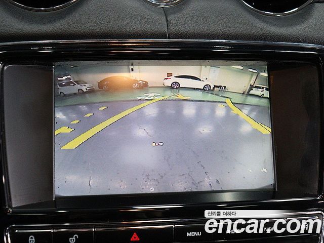 Jaguar XJ 2014 — photo 13