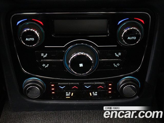 Jaguar XJ 2014 — photo 17
