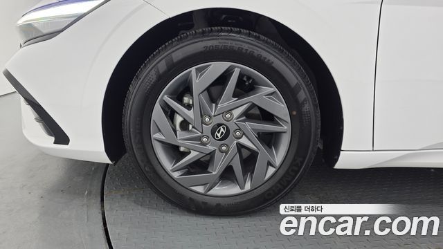 Hyundai AVANTE 2024 — photo 5