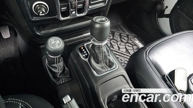 Jeep Wrangler 2019 — photo 9