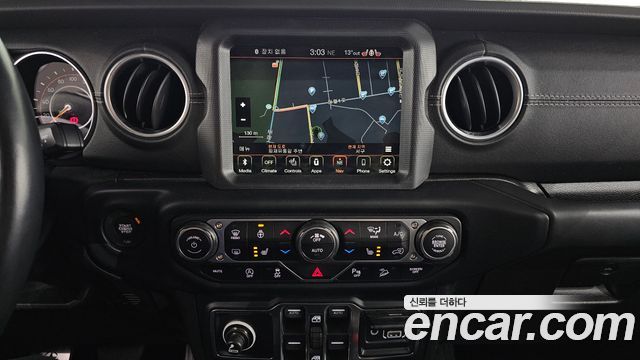 Jeep Wrangler 2019 — photo 14