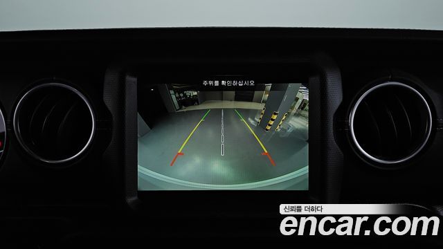 Jeep Wrangler 2019 — photo 15
