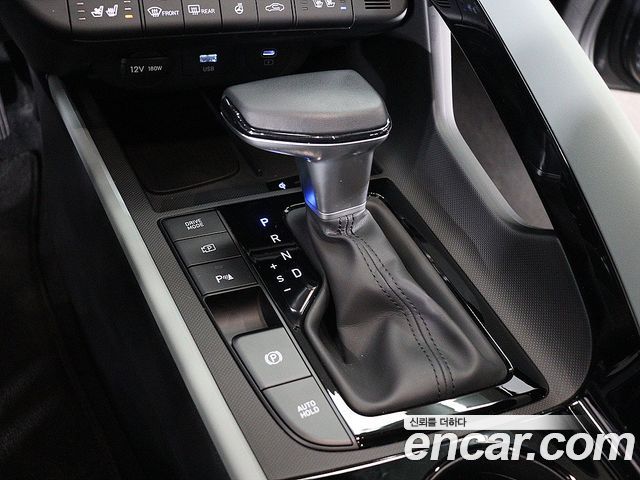 Hyundai AVANTE 2025 — photo 9