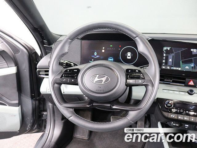 Hyundai AVANTE 2025 — photo 13