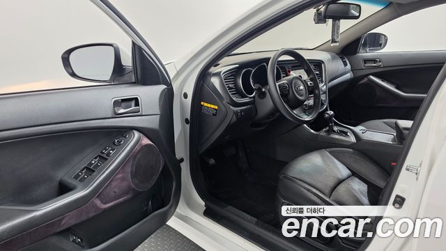 Kia K5 2015 — photo 10