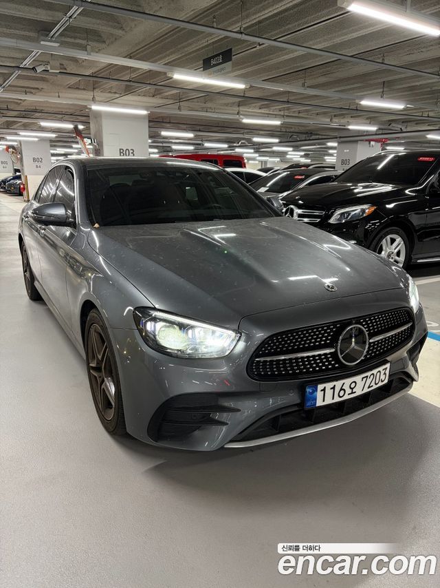 Mercedes-Benz E-Class 2023 — photo 4