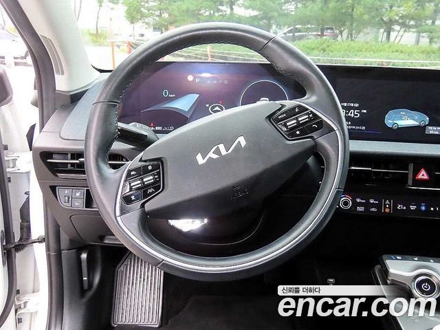 Kia EV6 2022 — photo 8