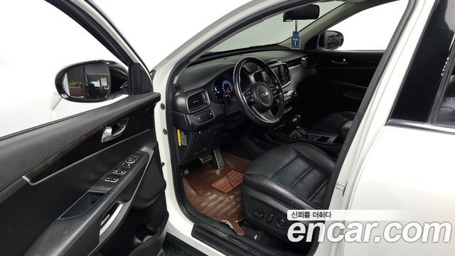 Kia Sorento 2017 — photo 10
