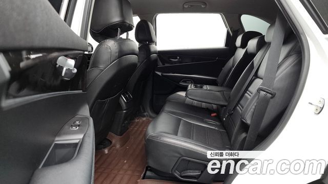 Kia Sorento 2017 — photo 11