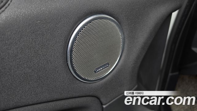 Land Rover Range Rover Evoque 2018 — photo 19