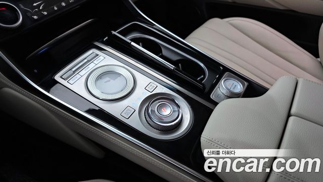 Genesis GV80 2021 — photo 12