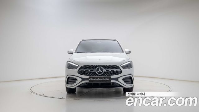 Mercedes-Benz GLA-Class 2026 — photo 3