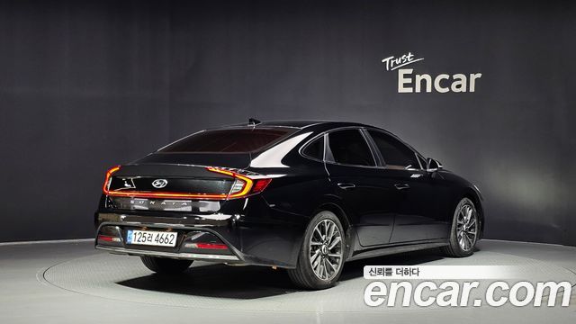 Hyundai Sonata 2022 — photo 2