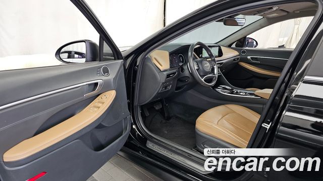 Hyundai Sonata 2022 — photo 10