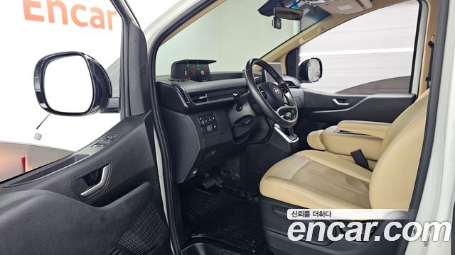 Hyundai Staria 2023 — photo 13