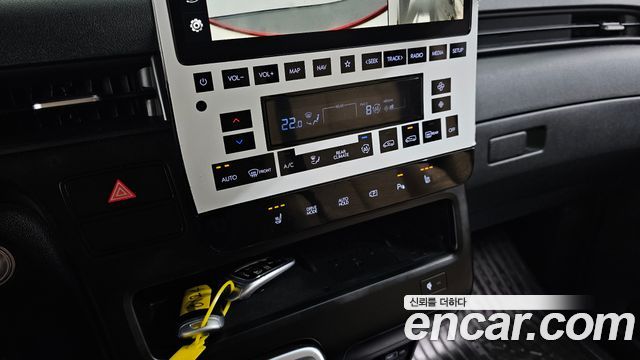 Hyundai Staria 2023 — photo 24