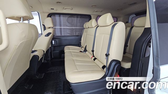 Hyundai Staria 2023 — photo 16