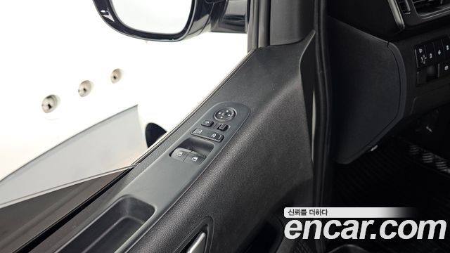 Hyundai Staria 2023 — photo 28