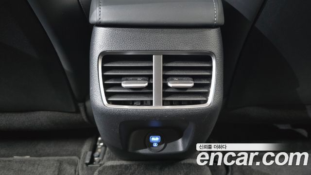 Hyundai Sonata 2023 — photo 30