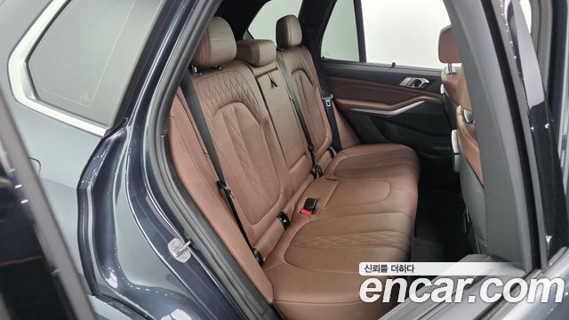 BMW X5 2022 — photo 17
