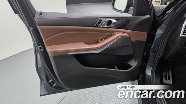 BMW X5 2022 — photo 14