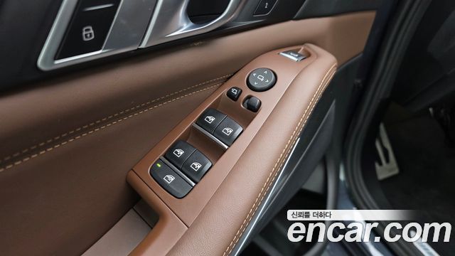 BMW X5 2022 — photo 27