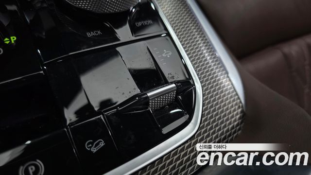 BMW X5 2022 — photo 29