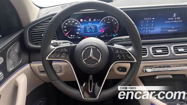 Mercedes-Benz GLE-Class 2026 — photo 12