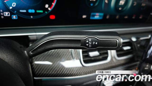 Mercedes-Benz GLE-Class 2020 — photo 12