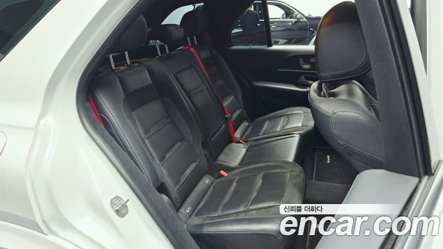 Mercedes-Benz GLE-Class 2020 — photo 18