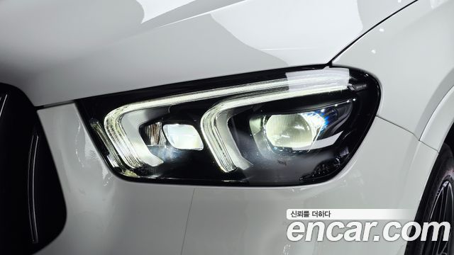 Mercedes-Benz GLE-Class 2020 — photo 8