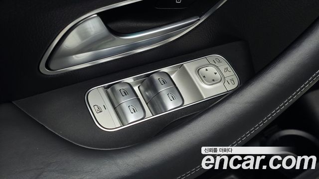 Mercedes-Benz GLE-Class 2020 — photo 27