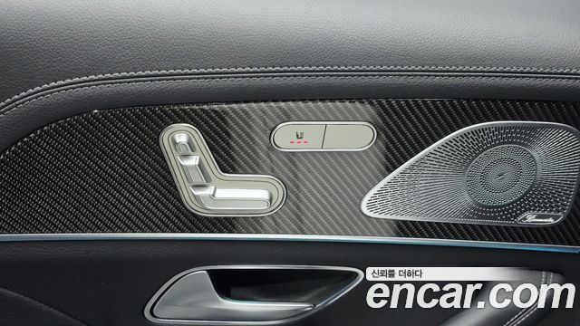 Mercedes-Benz GLE-Class 2020 — photo 28