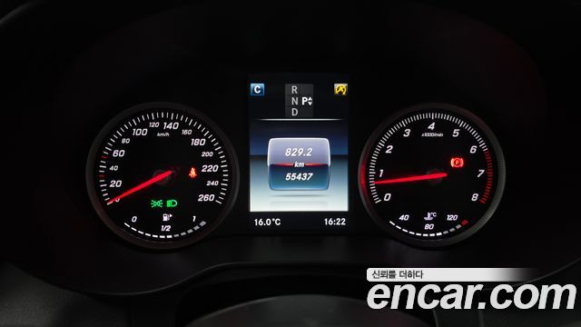 Mercedes-Benz C-Class 2017 — photo 8