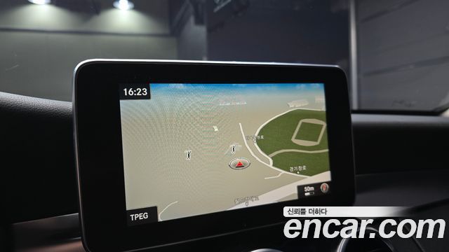 Mercedes-Benz C-Class 2017 — photo 16