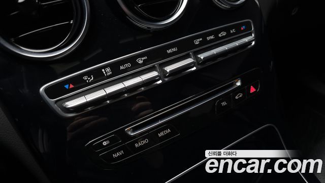 Mercedes-Benz C-Class 2017 — photo 17