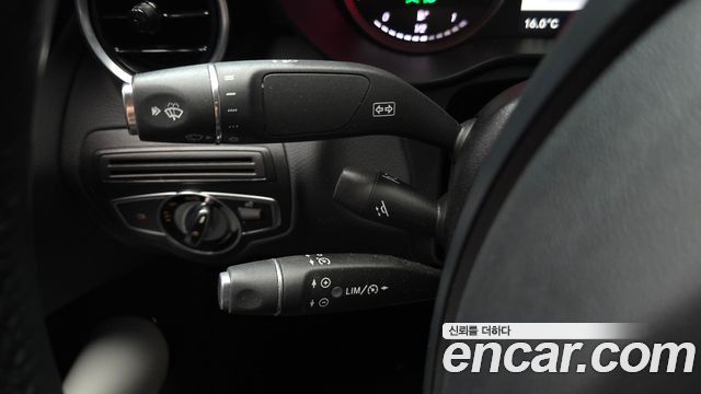 Mercedes-Benz C-Class 2017 — photo 18