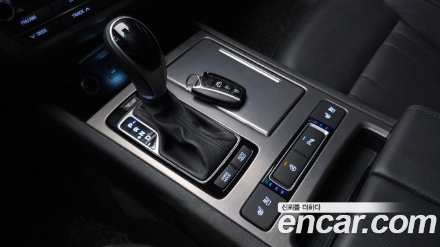 Hyundai Genesis 2016 — photo 12