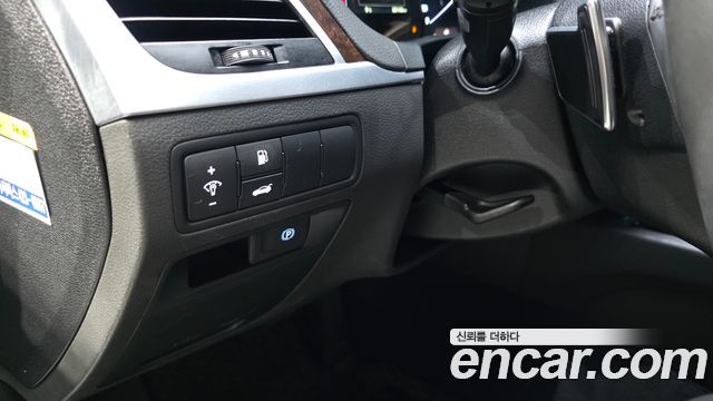 Hyundai Genesis 2016 — photo 25