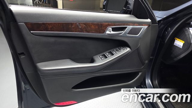 Hyundai Genesis 2016 — photo 14