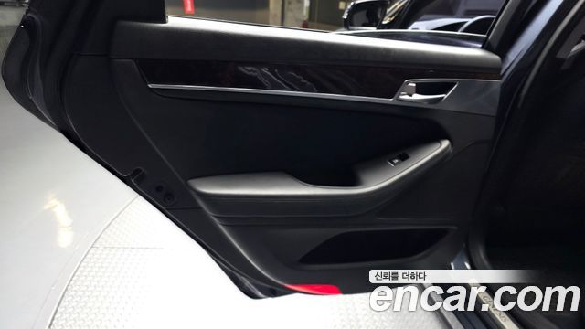 Hyundai Genesis 2016 — photo 15