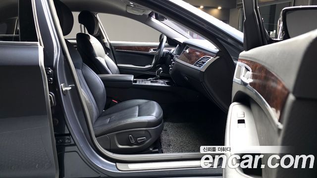Hyundai Genesis 2016 — photo 16