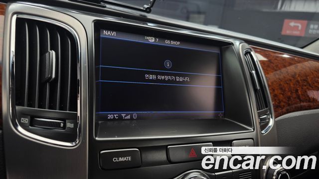 Hyundai Equus 2010 — photo 21