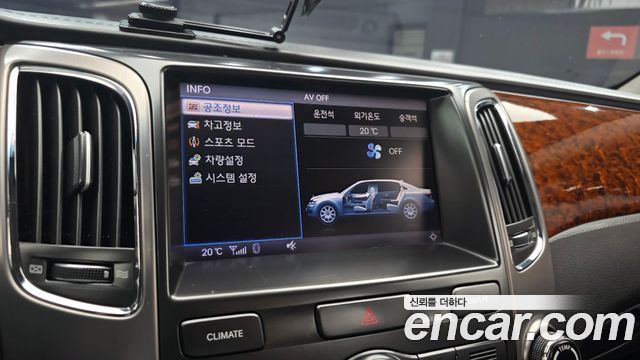 Hyundai Equus 2010 — photo 22
